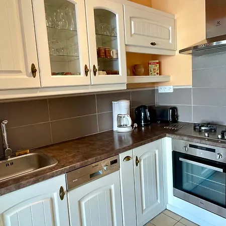 Ferienhaus Maison Cosy Type 2 Avec Patio Paisible, Proche Centre Et Commerces - 3 Couchages - Fr-1-231-322 *