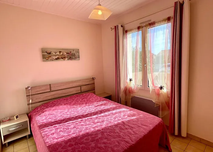 Ferienhaus Maison Cosy Type 2 Avec Patio Paisible, Proche Centre Et Commerces - 3 Couchages - Fr-1-231-322